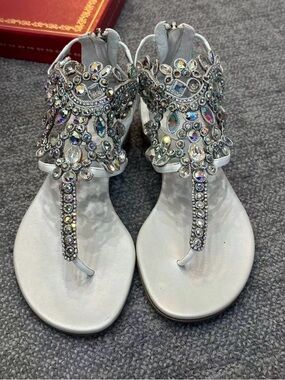 🚩steal Rene Caovilla Silver Crystal-Embellished T-Strap Sandals